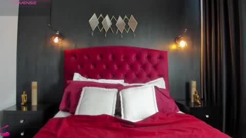 Laia  online show from 20, 11, 2025