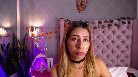 Laila Stilwills online show from 22, 11, 2025