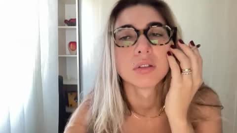 lailayourangel online show from 9, 1, 2026