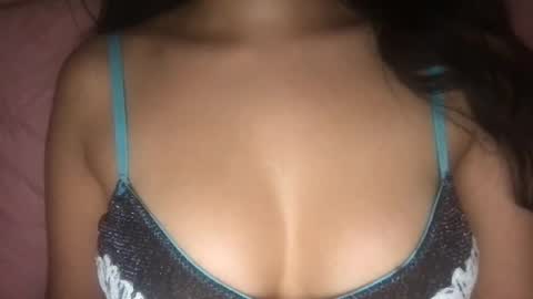 Laila Yousef online show from 5, 1, 2025