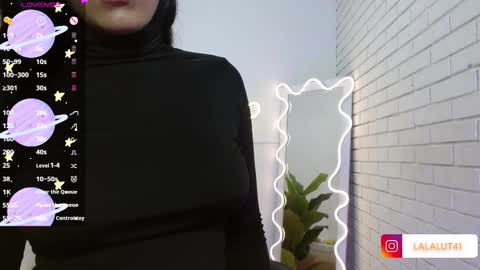 Lala  online show from 19, 10, 2025