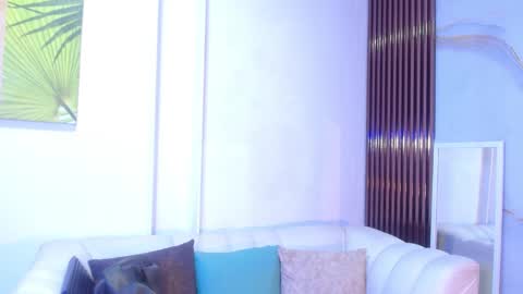 Snapshot of laly_cherry_ chatting on 9, 10, 2025 Laura online show from 9, 10, 2025