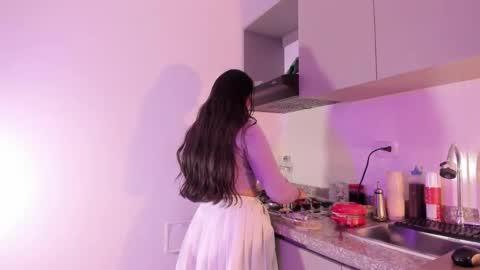 Snapshot of laly_cherry_ chatting on 22, 10, 2025 Laura online show from 22, 10, 2025