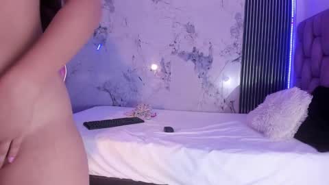 Snapshot of laly_cherry_ chatting on 25, 10, 2025 Laura online show from 25, 10, 2025