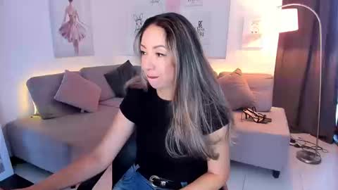 laly_dolce online show from 11, 9, 2025