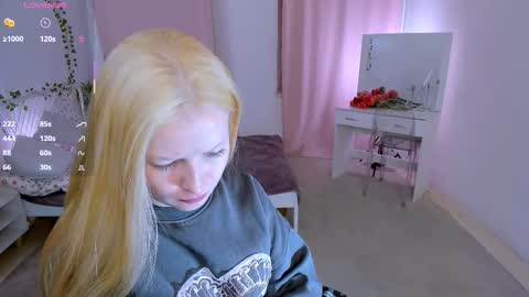 Snapshot of laly_peach chatting on 26, 3, 2026 Laly online show from 26, 3, 2026