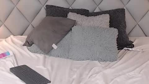 Snapshot of lalycastro chatting on 17, 2, 2025 Laly Castro online show from 17, 2, 2025