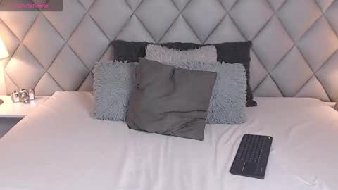 Snapshot of lalycastro chatting on 6, 3, 2025 Laly Castro online show from 6, 3, 2025