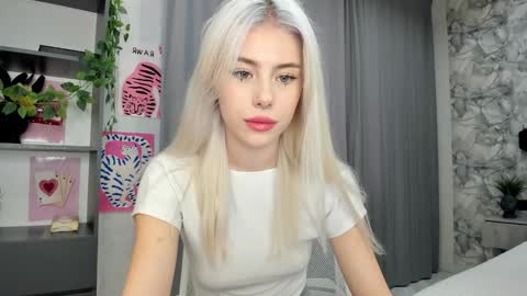 Erika online show from 23, 9, 2025