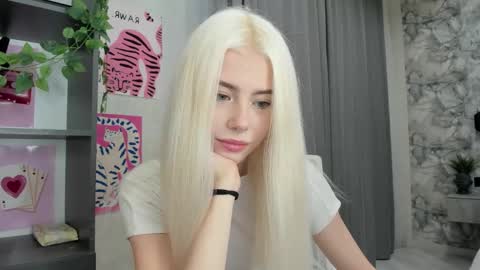 Erika online show from 30, 9, 2025