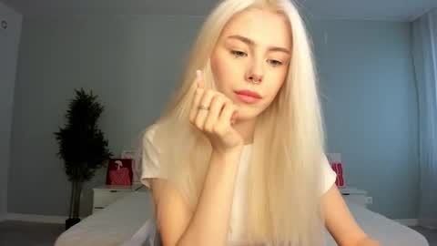 Erika online show from 6, 10, 2025