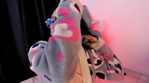 ... .          . ... online show from 25, 1, 2025