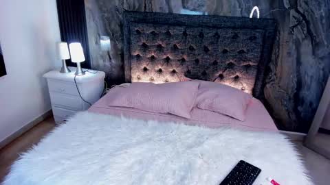lana_rey_18 online show from 9, 1, 2025