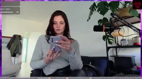 Lana The Virus online show from 7, 10, 2025
