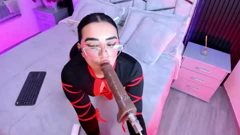 Lana Fox online show from 1, 10, 2025