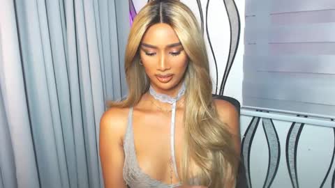 Lana online show from 18, 2, 2025