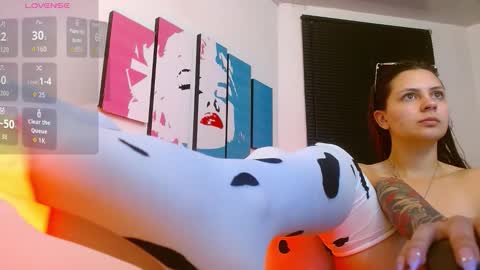 Alana Garcia  online show from 14, 11, 2025