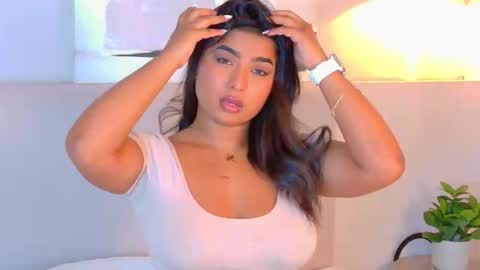 Lana online show from 10, 2, 2026