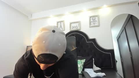 landercruz online show from 17, 11, 2025