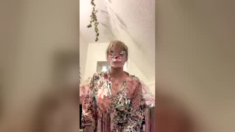 laneybel online show from 4, 12, 2025