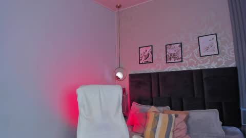 Lara online show from 10, 2, 2025
