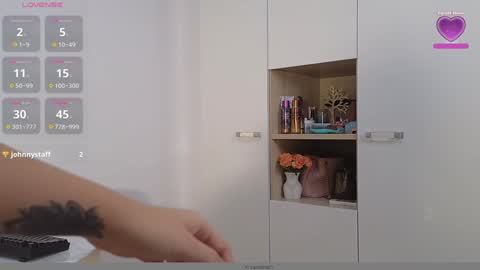  Lara Sins  online show from 5, 2, 2025