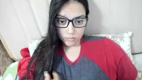 Snapshot of laracamille chatting on 18, 11, 2025 lara online show from 18, 11, 2025