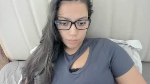 lara online show from 26, 11, 2025