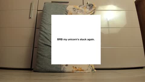 Snapshot of laracara chatting on 5, 12, 2024 Lara online show from 5, 12, 2024