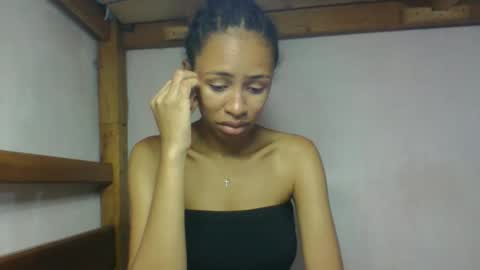 larah98 online show from 18, 3, 2026