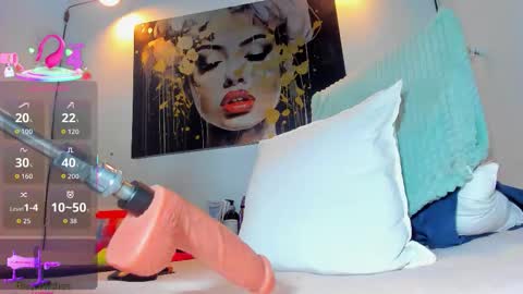 Snapshot of larahorny23 chatting on 9, 9, 2025 REINA online show from 9, 9, 2025