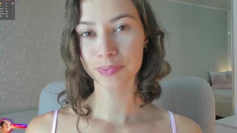 Lara  online show from 10, 9, 2025