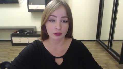 Laralianna online show from 11, 12, 2024