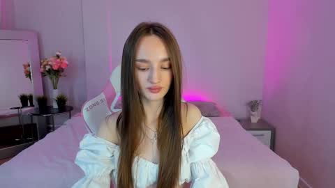 MY NAME IS LILY online show from 3, 2, 2025