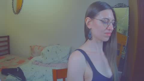 Snapshot of larawintersxxx chatting on 2, 3, 2025 larawintersxxx online show from 2, 3, 2025
