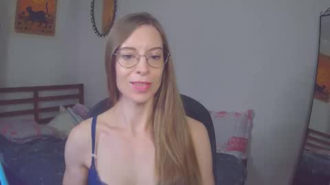 Snapshot of larawintersxxx chatting on 8, 9, 2025 larawintersxxx online show from 8, 9, 2025