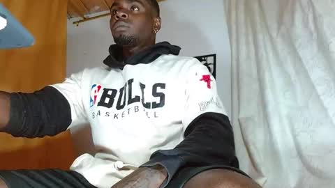 Snapshot of largo_eddy chatting on 12, 10, 2025 Largo eddy online show from 12, 10, 2025