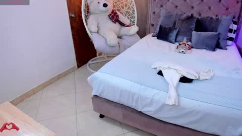 Snapshot of laris_park chatting on 11, 1, 2025 laris_park online show from 11, 1, 2025