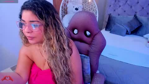 Snapshot of laris_park chatting on 22, 1, 2025 laris_park online show from 22, 1, 2025