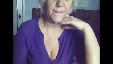larisaq4ugo24 online show from 9, 1, 2025
