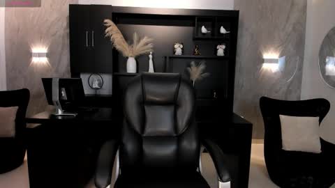 Larisa Smirnov online show from 18, 1, 2026