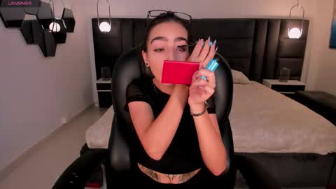 Larisa Smirnov online show from 7, 3, 2026