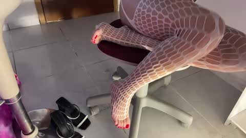 Lary online show from 24, 11, 2025