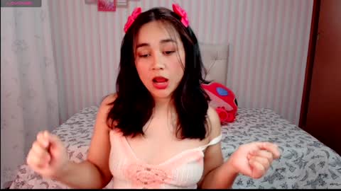 Larissas online show from 1, 2, 2025