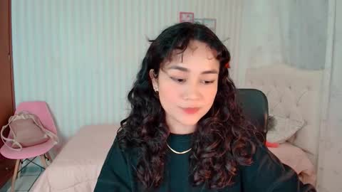 Larissas online show from 8, 9, 2025