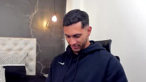 andrew online show from 22, 12, 2025