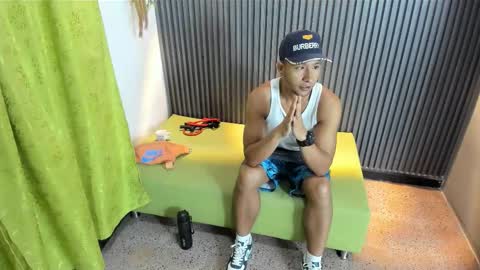 LARRY online show from 4, 2, 2026