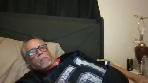 Snapshot of larrymb777 chatting on 27, 11, 2025 larrymb777 online show from 27, 11, 2025