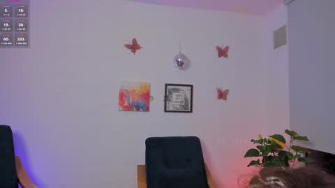 Snapshot of lary_holly chatting on 7, 2, 2025 Lary online show from 7, 2, 2025