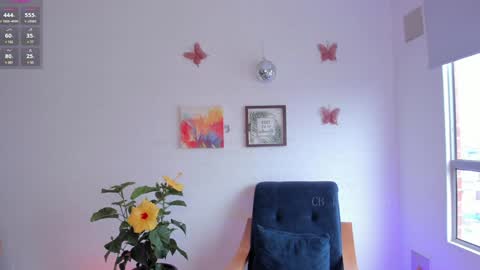 Snapshot of lary_holly chatting on 8, 2, 2025 Lary online show from 8, 2, 2025